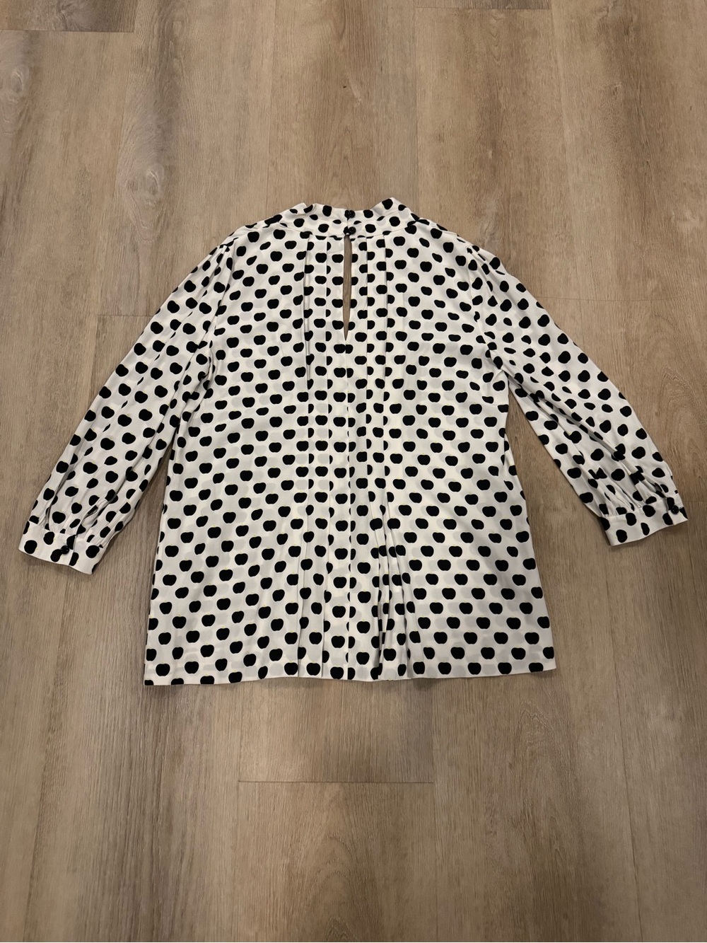 Kate Spade New York Apple Print Keyhole Blouse - Picture 4 of 4